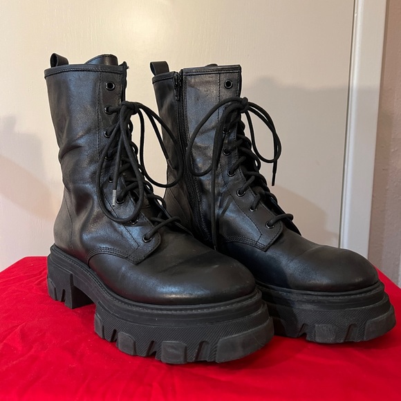 L'INTERVALLE Black Combat Boots - Picture 1 of 10